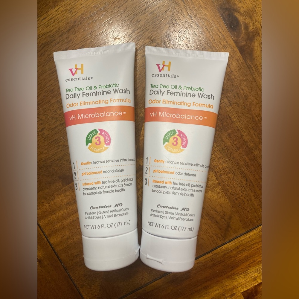 2x vH essentials, Ph Balanced Daily Feminine Wash, Tea Tree Oil & Prebiotic 6 Oz